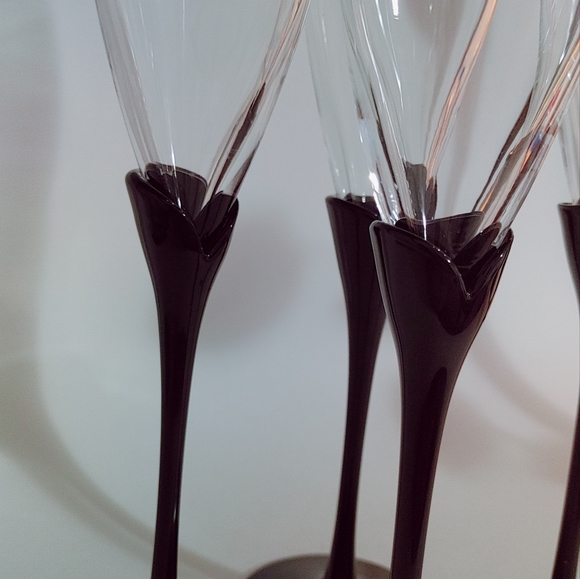 Tulip Stem Champagne Flutes - Picture 2 of 6